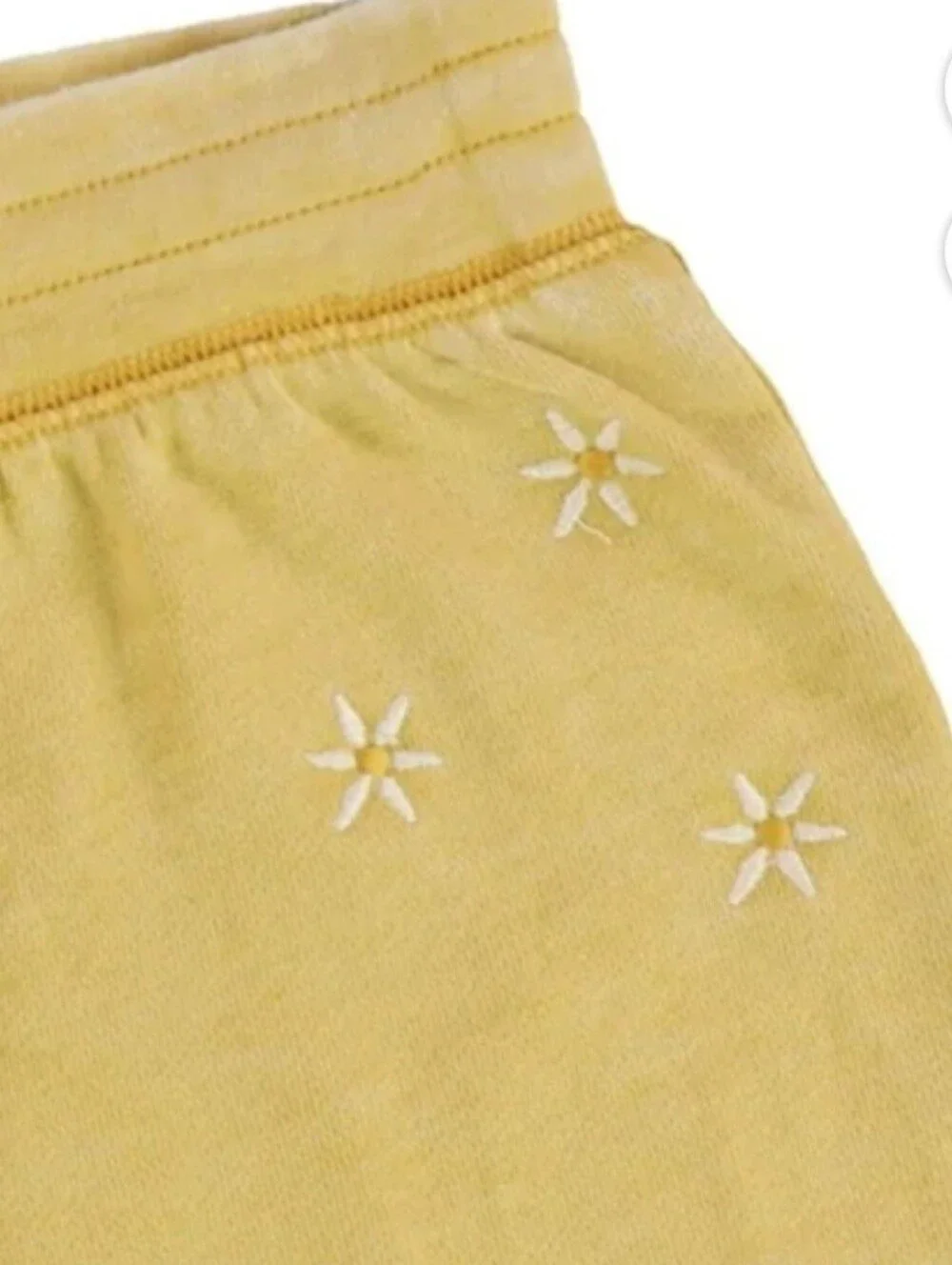 PJ Salvage Vintage Feels Embroidered Flower Shorts. NWT, Medium